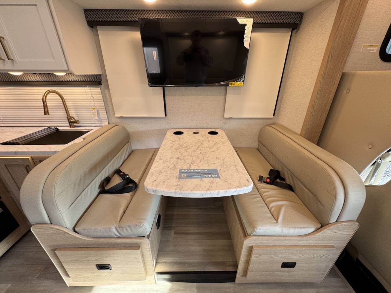 A photo of this 2026 Thor Motor Coach FOUR WINDS 29K
