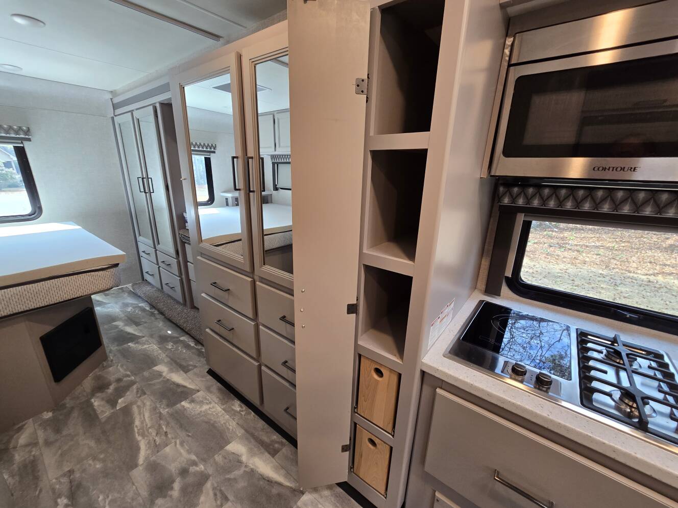 A photo of this 2023 Thor Motor Coach QUANTUM WS31