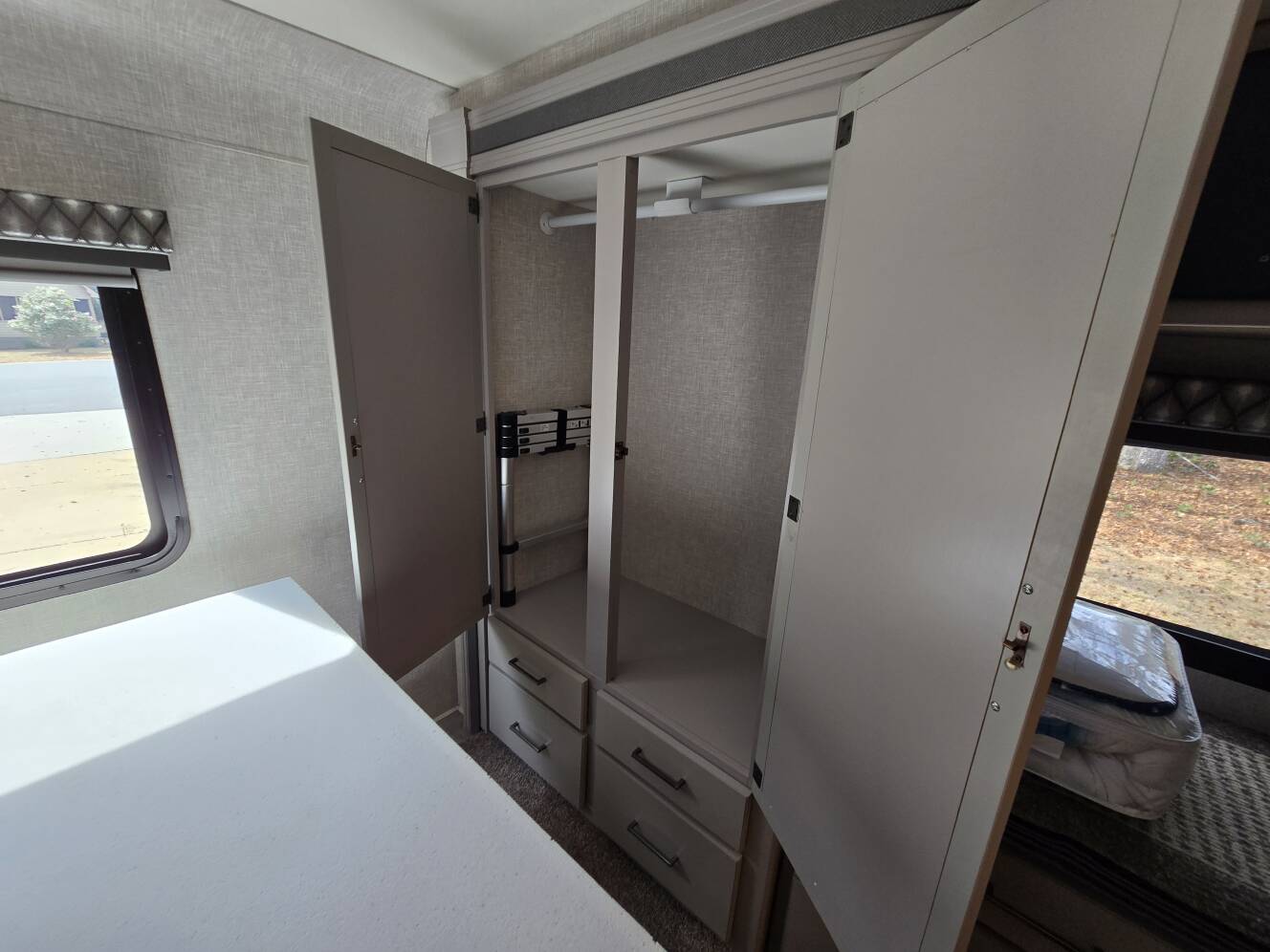 A photo of this 2023 Thor Motor Coach QUANTUM WS31