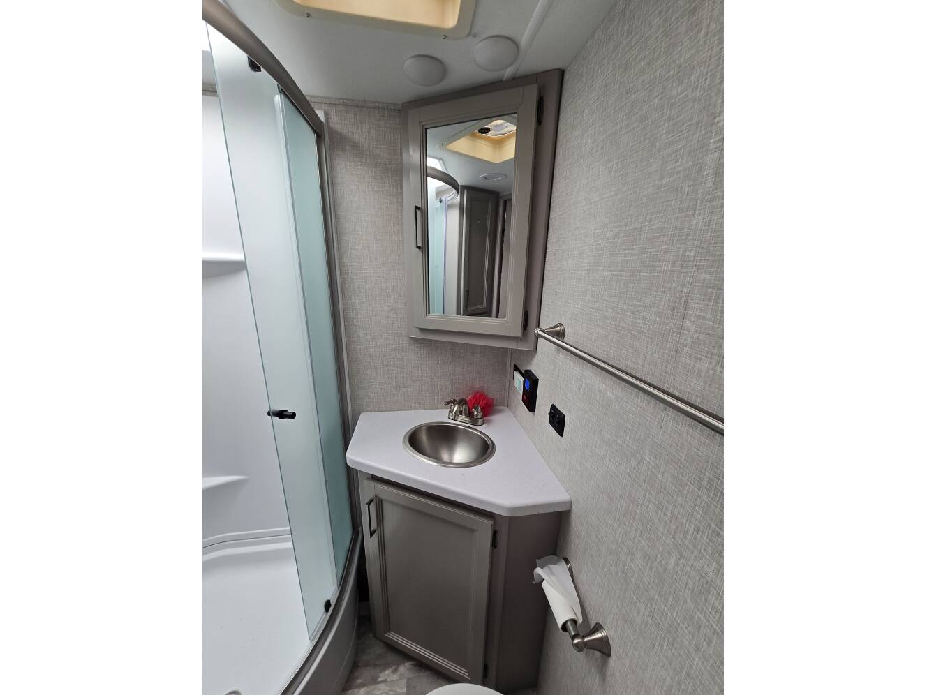 A photo of this 2023 Thor Motor Coach QUANTUM WS31