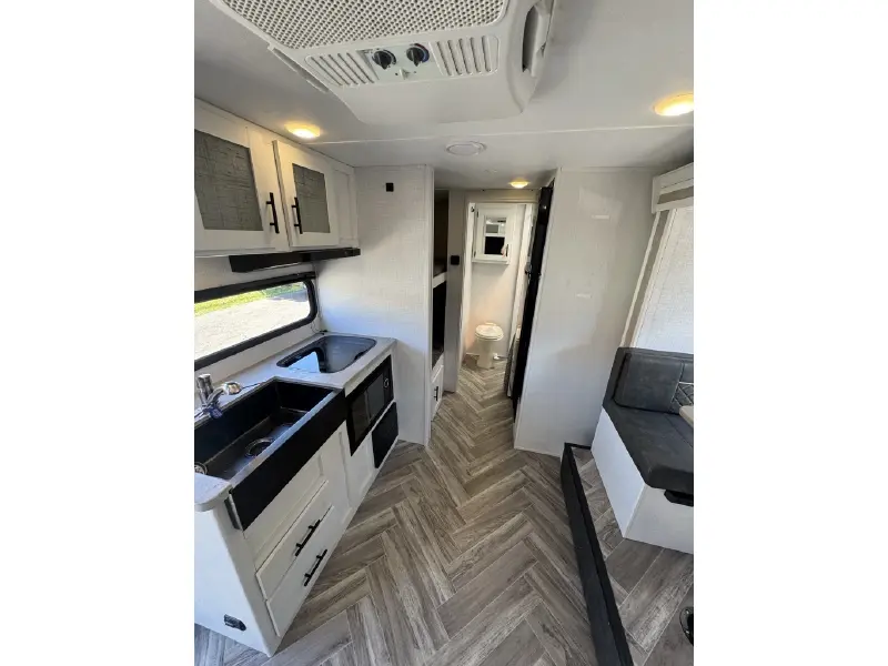 2022 DUTCHMEN COLEMAN RUBICON 1708BH