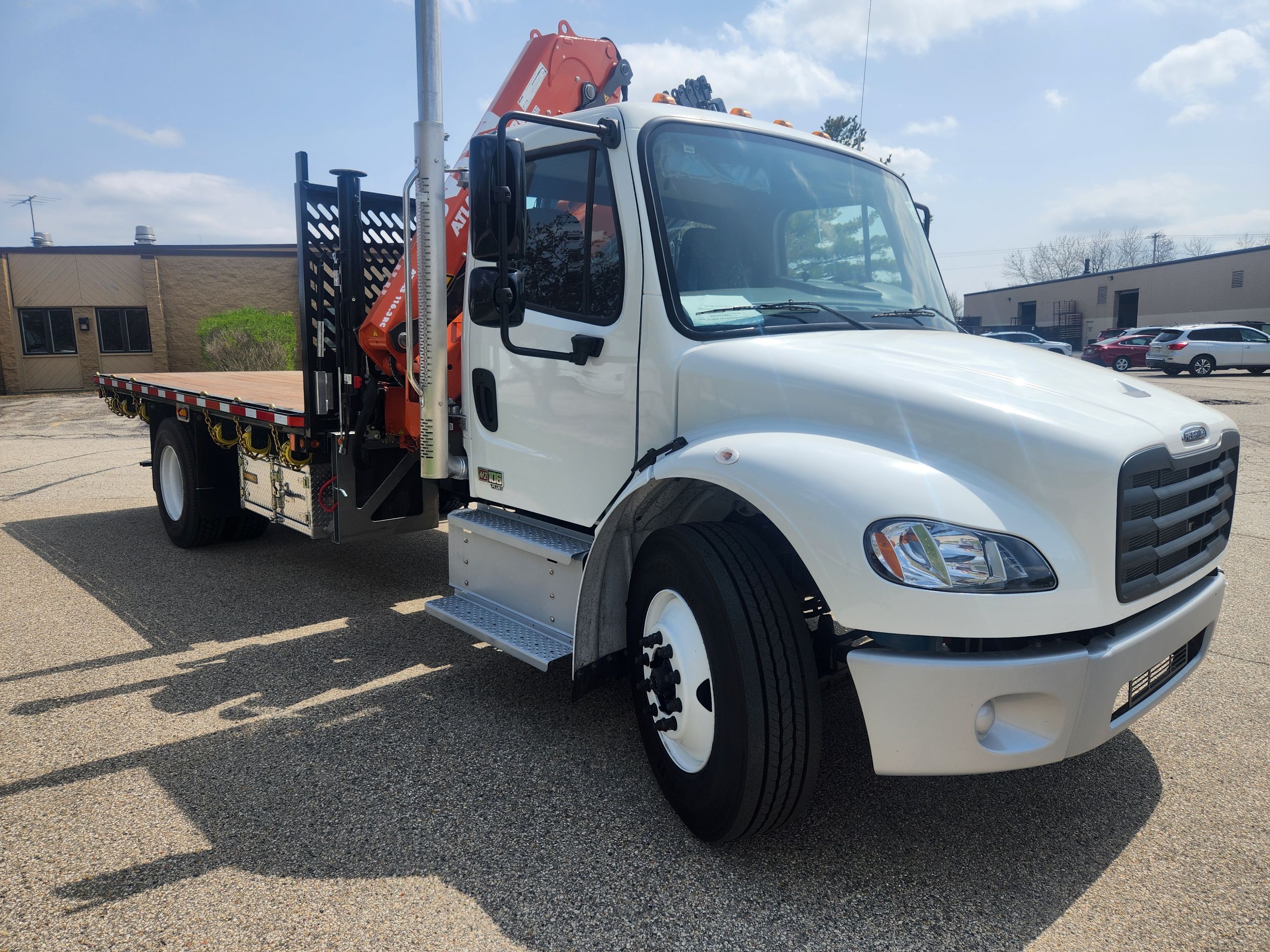2025 FREIGHTLINER BUSINESS CLASS M2 106 in Elkhorn, WI