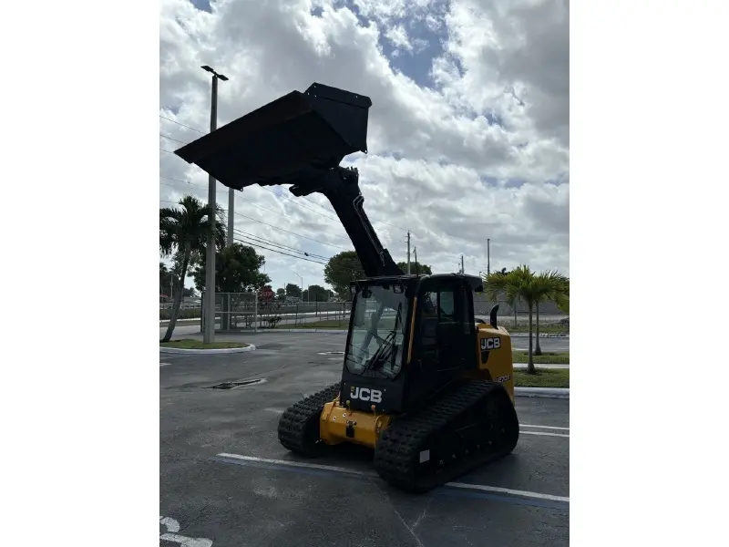 2026 JCB 270T