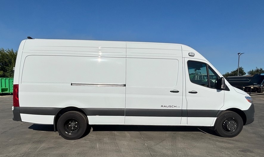 2025 MERCEDES-BENZ SPRINTER 3500 CHOPPER RIGID in Crestwood, IL