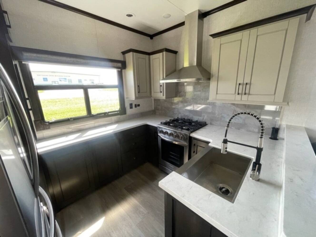 A photo of this 2021 Redwood REDWOOD 4001LK