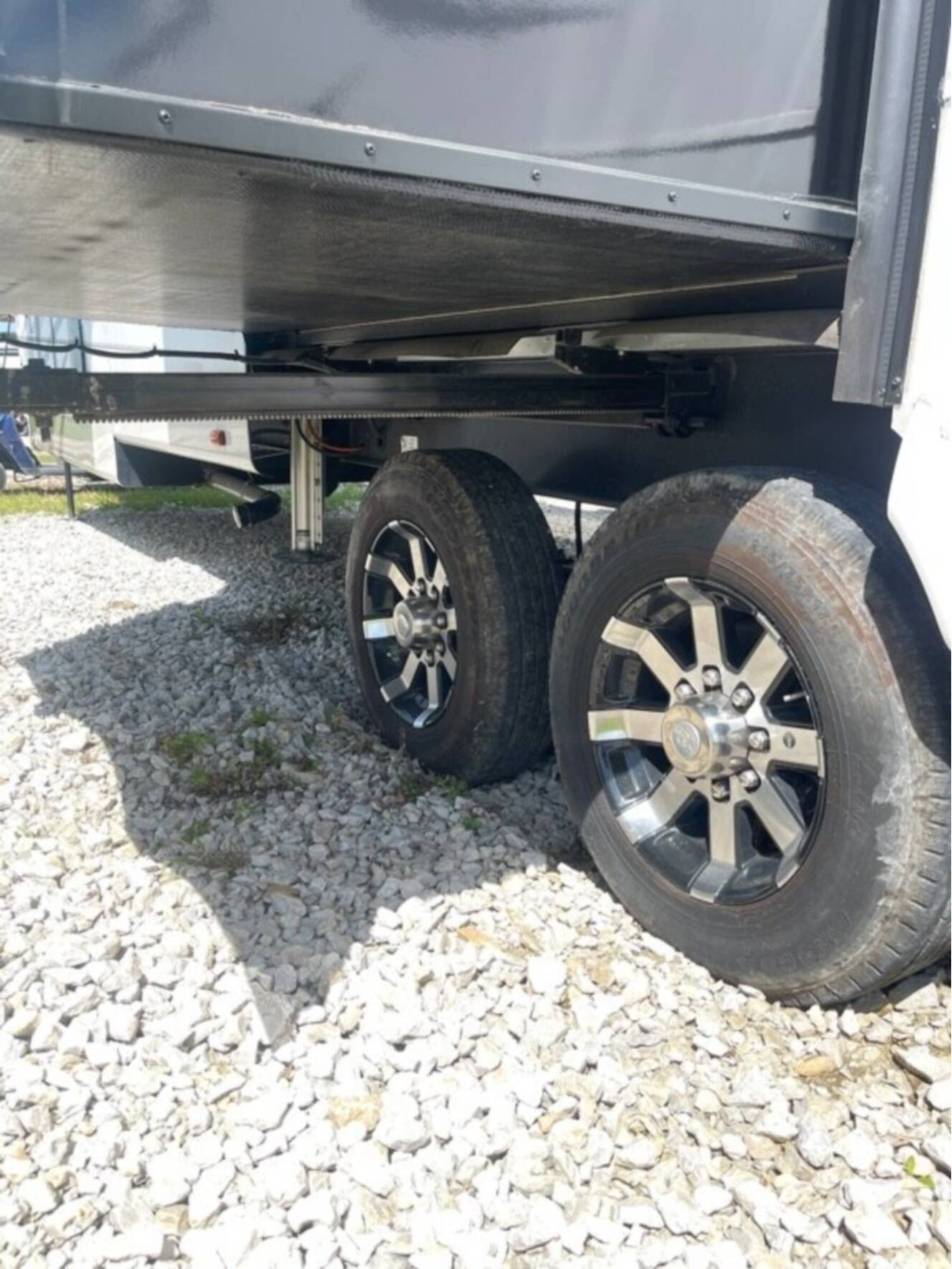 A photo of this 2021 Redwood REDWOOD 4001LK