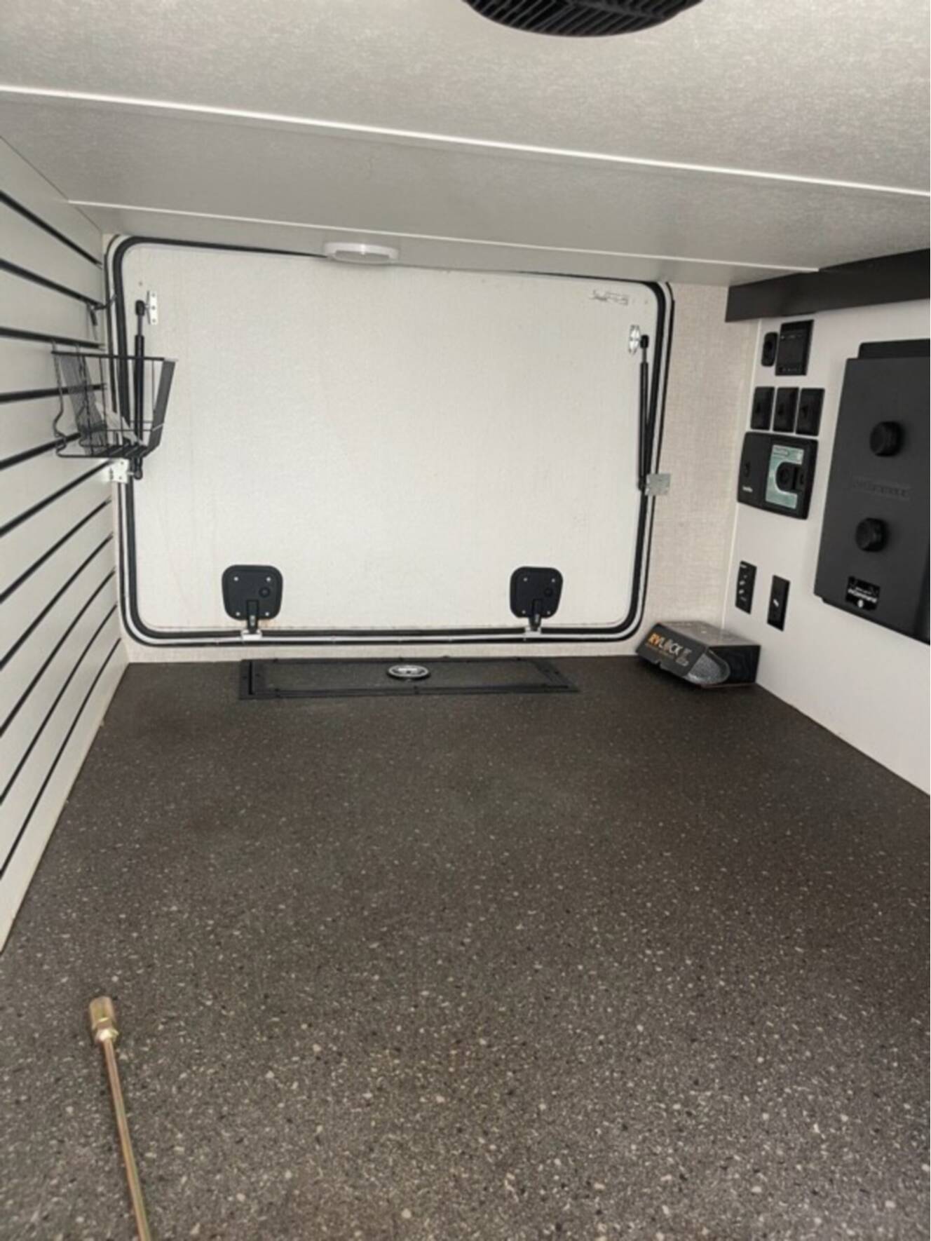 A photo of this 2021 Redwood REDWOOD 4001LK