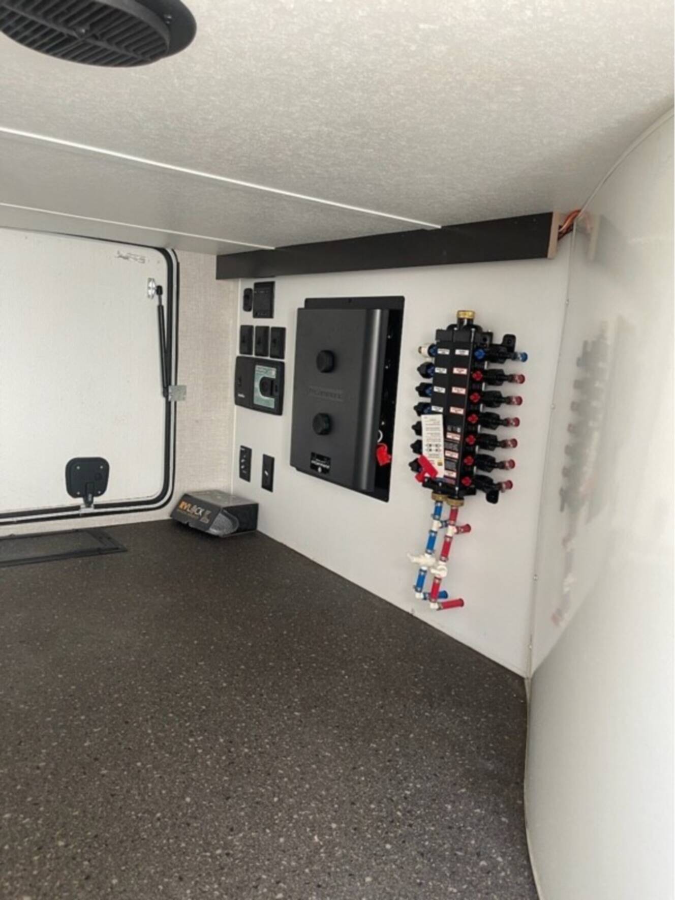 A photo of this 2021 Redwood REDWOOD 4001LK