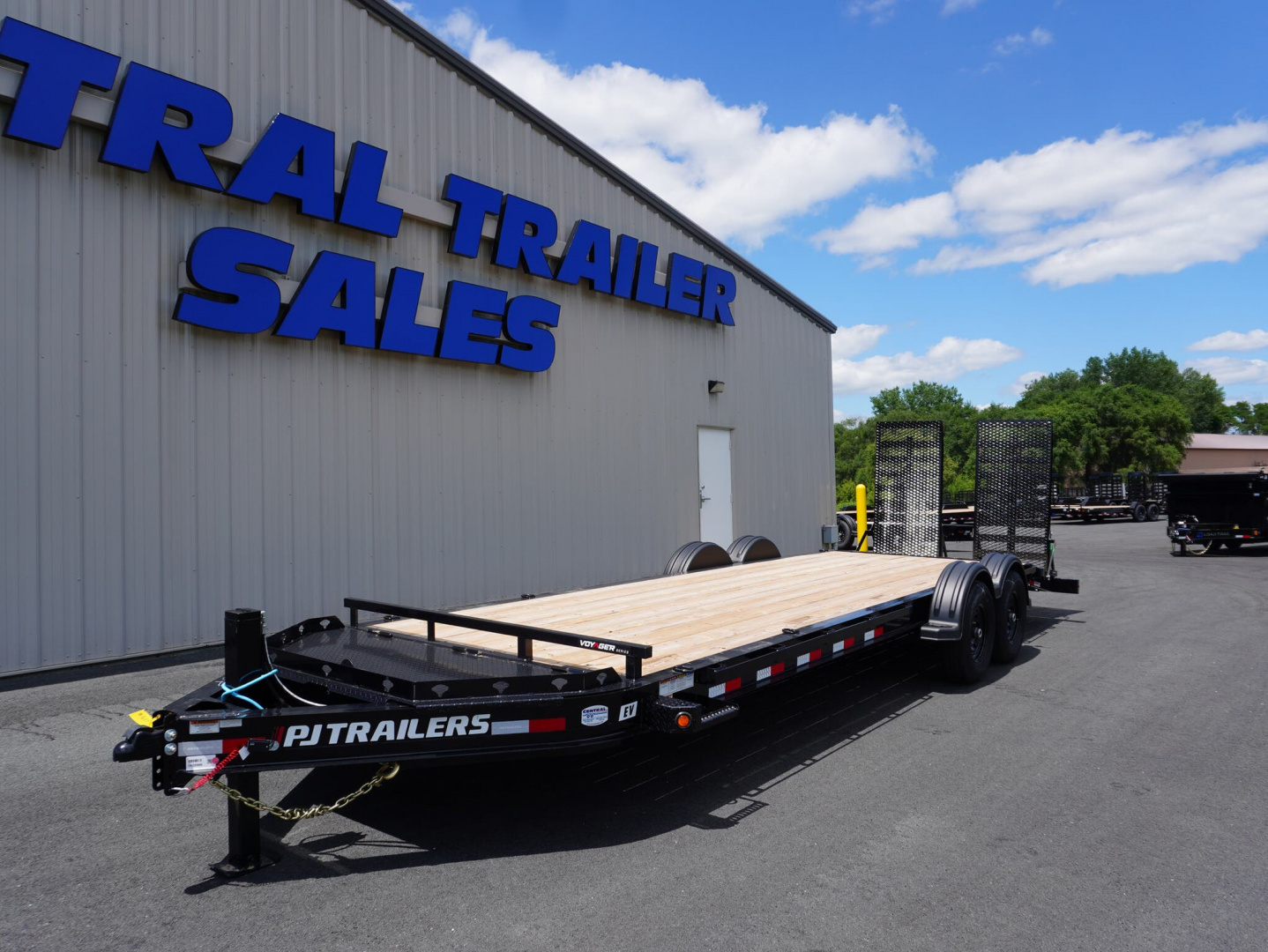 2026 PJ Trailers 24ft Equipment Trailer in Jordan, MN