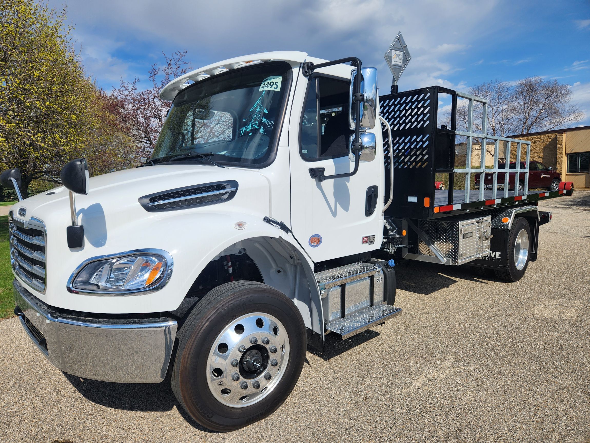 2025 FREIGHTLINER BUSINESS CLASS M2 106 in Elkhorn, WI