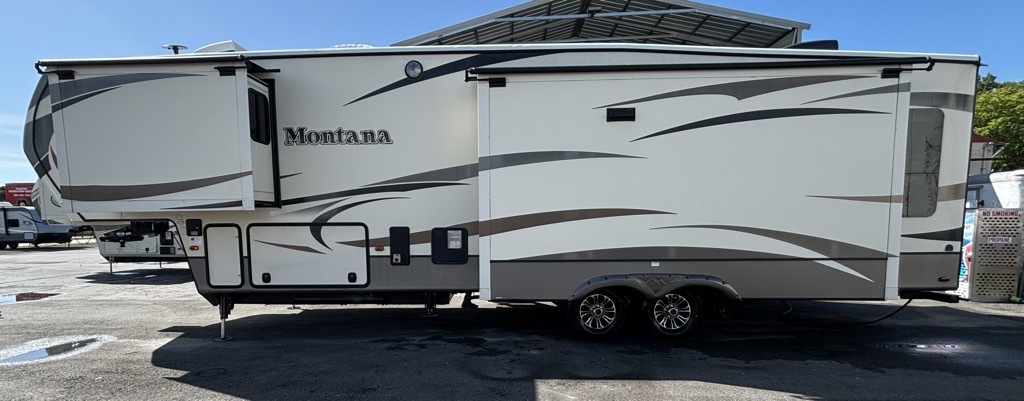2016 Keystone MONTANA 3611RL in ormond beach FL