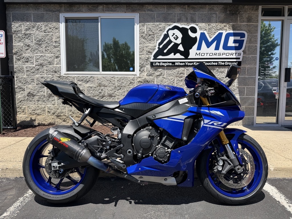 2017 Yamaha YZF R1 R1 in Sterling, VA