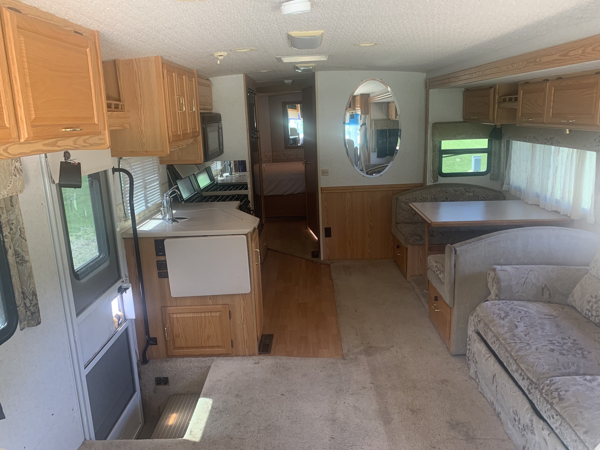 2002 Winnebago ADVENTURER 35U RV
