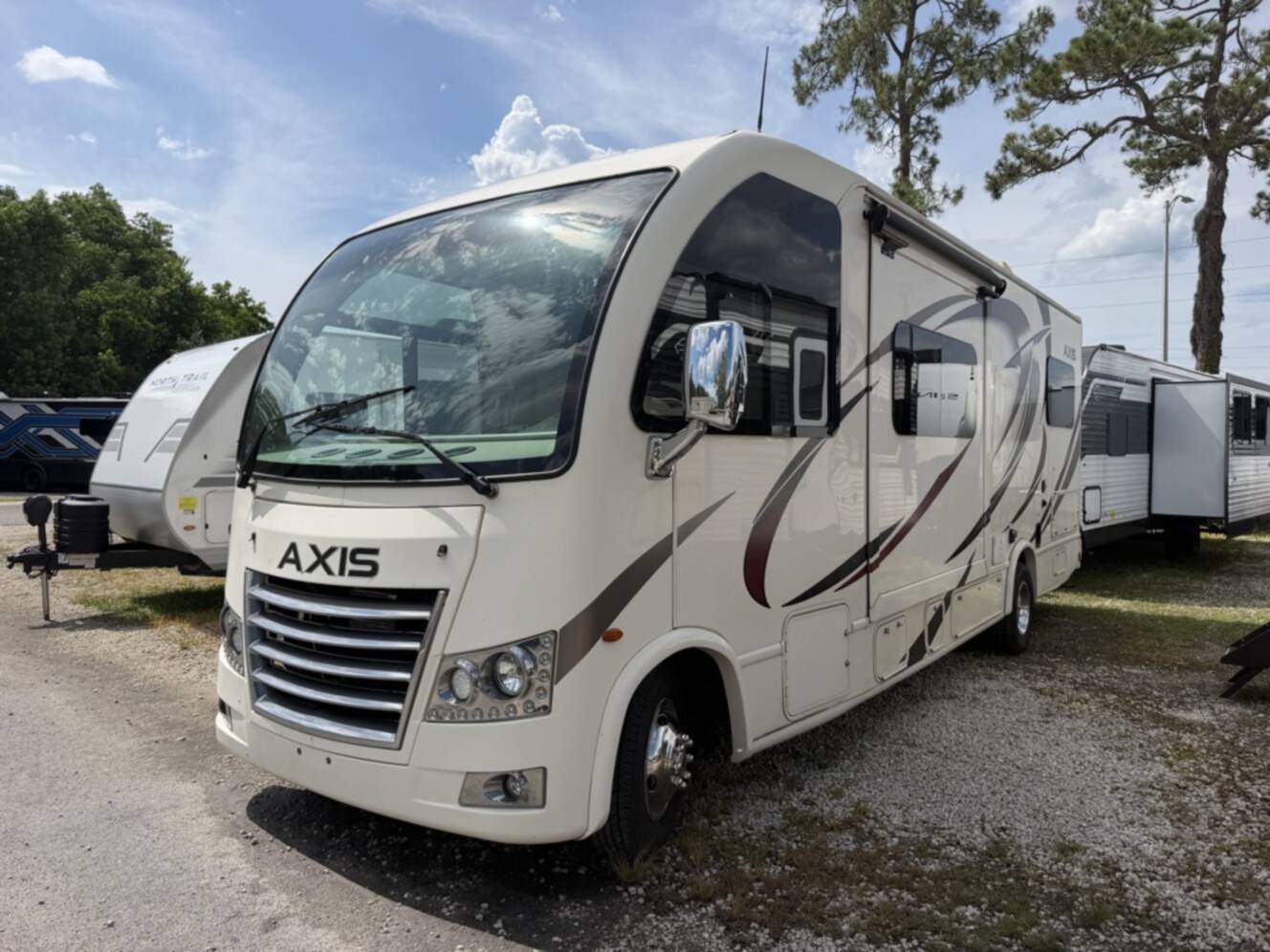 A photo of this 2018 Thor Motor Coach AXIS 25 2