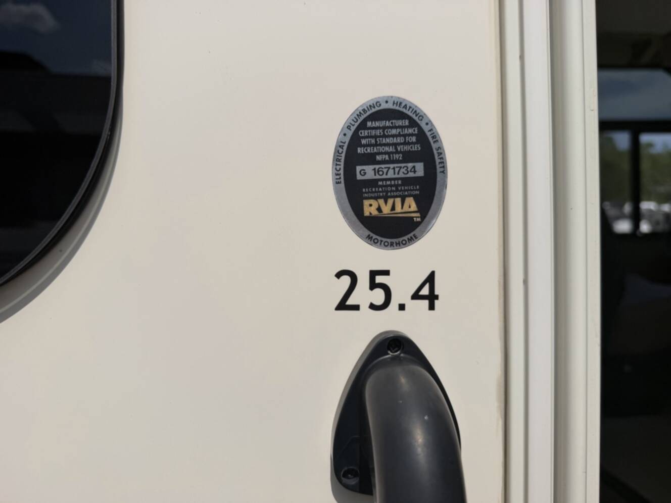 A photo of this 2018 Thor Motor Coach AXIS 25 2