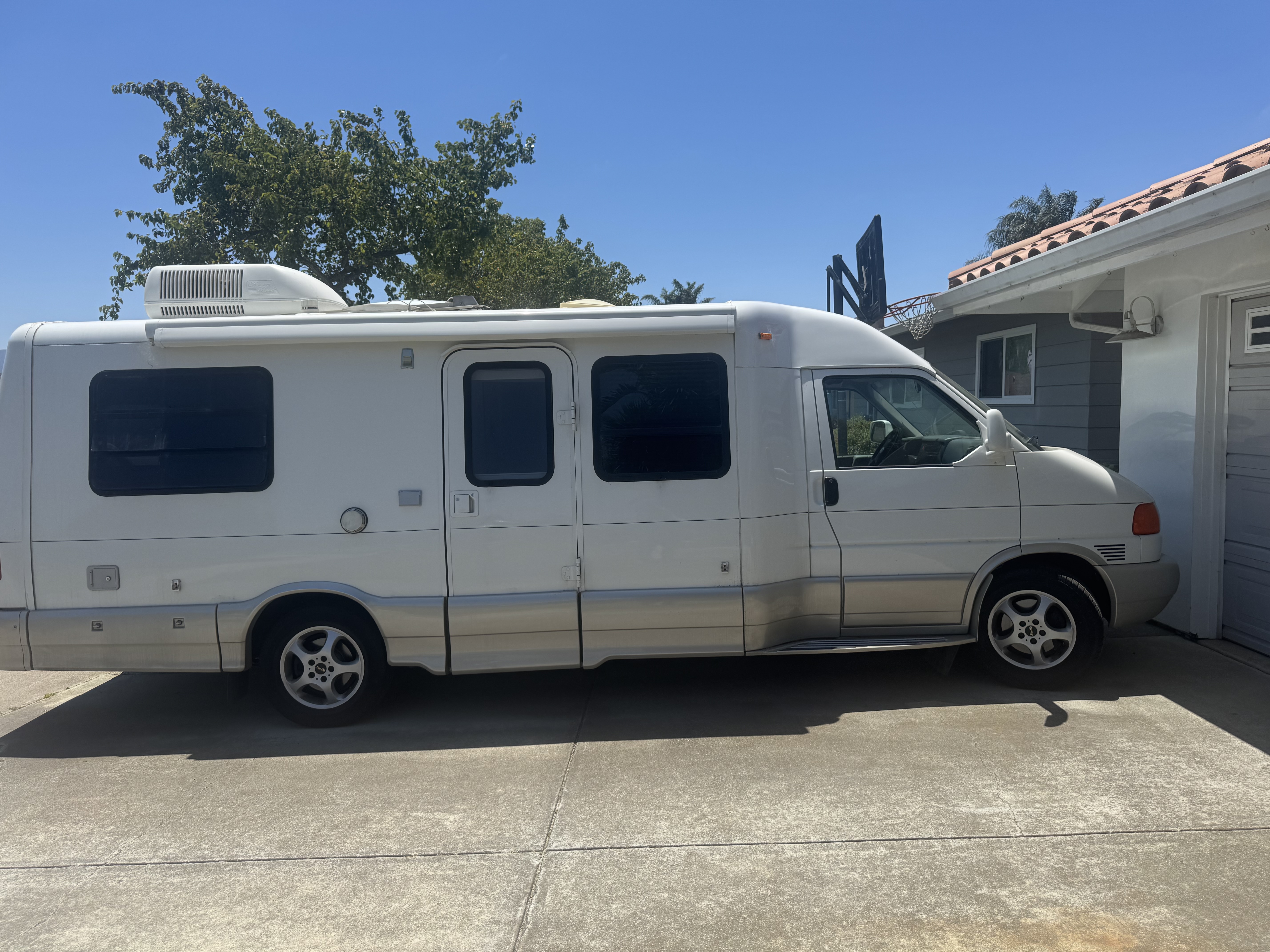 2004 Winnebago RIALTA 222 QD in salinas CA