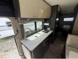 2018 THOR MOTOR COACH AXIS 25 2