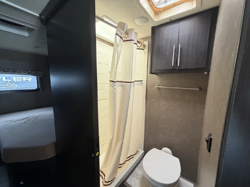 2018 THOR MOTOR COACH AXIS 25 2