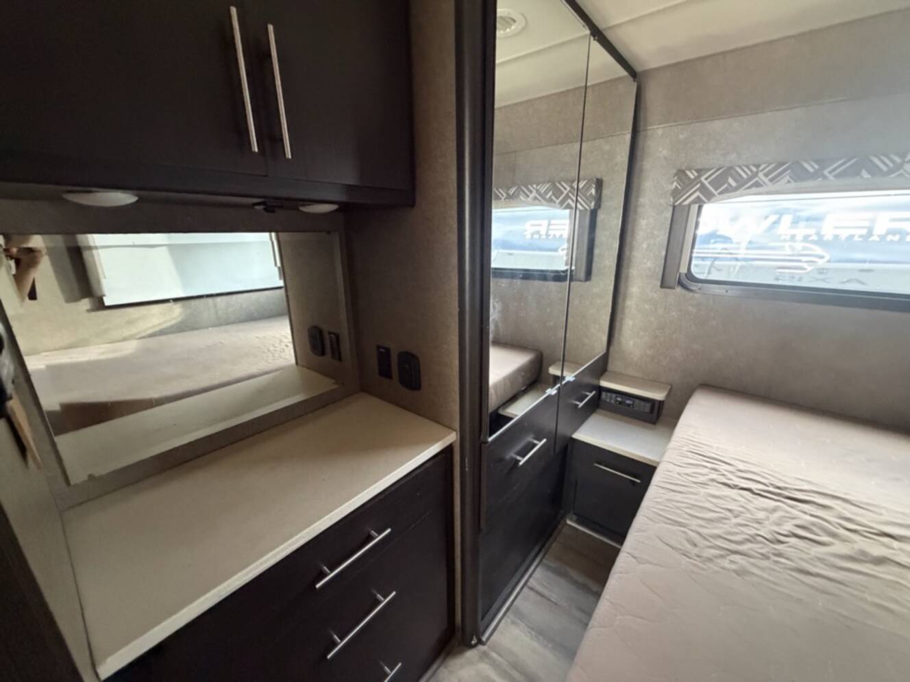 A photo of this 2018 Thor Motor Coach AXIS 25 2