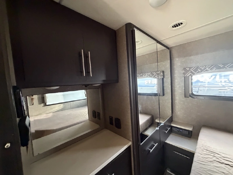 2018 THOR MOTOR COACH AXIS 25 2