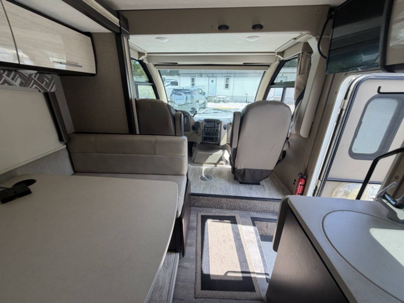 A photo of this 2018 Thor Motor Coach AXIS 25 2