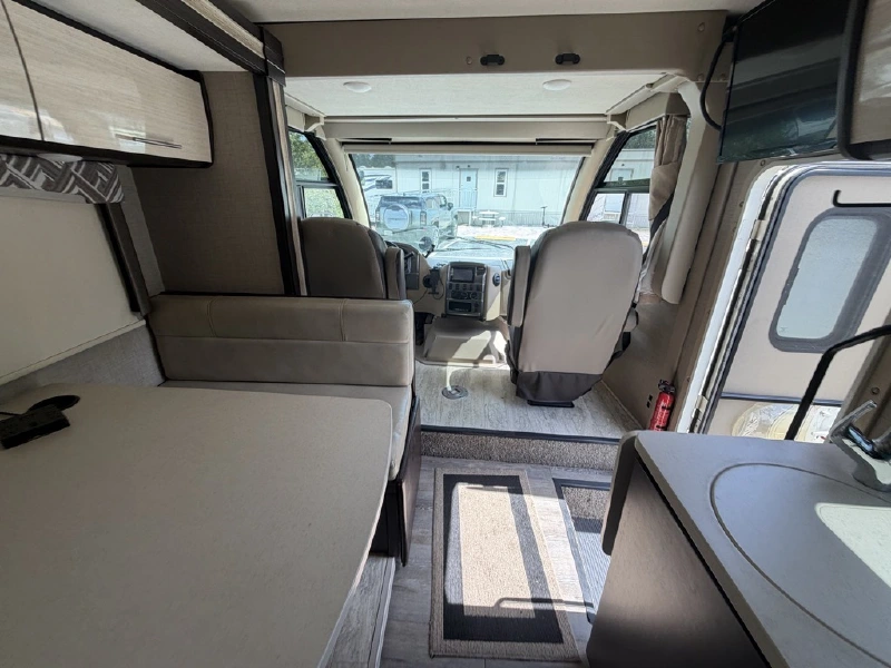 2018 THOR MOTOR COACH AXIS 25 2