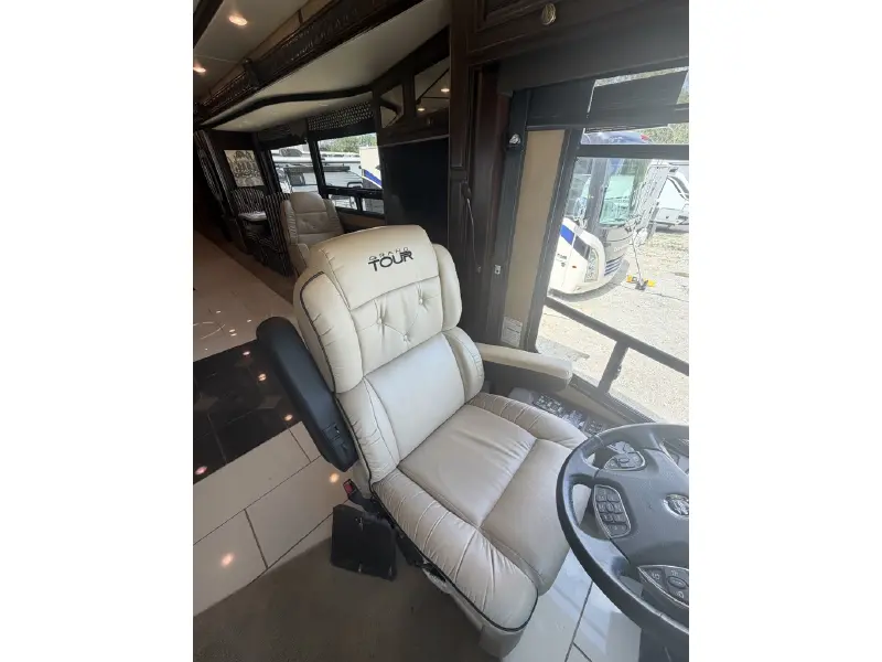 2016 WINNEBAGO GRAND TOUR 42QL
