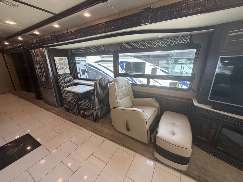 2016 WINNEBAGO GRAND TOUR 42QL