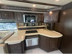 2016 WINNEBAGO GRAND TOUR 42QL