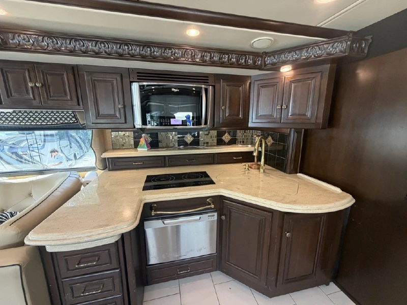 2016 WINNEBAGO GRAND TOUR 42QL