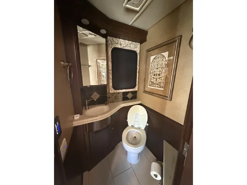 2016 WINNEBAGO GRAND TOUR 42QL