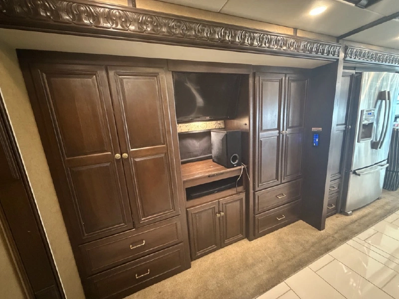 2016 WINNEBAGO GRAND TOUR 42QL