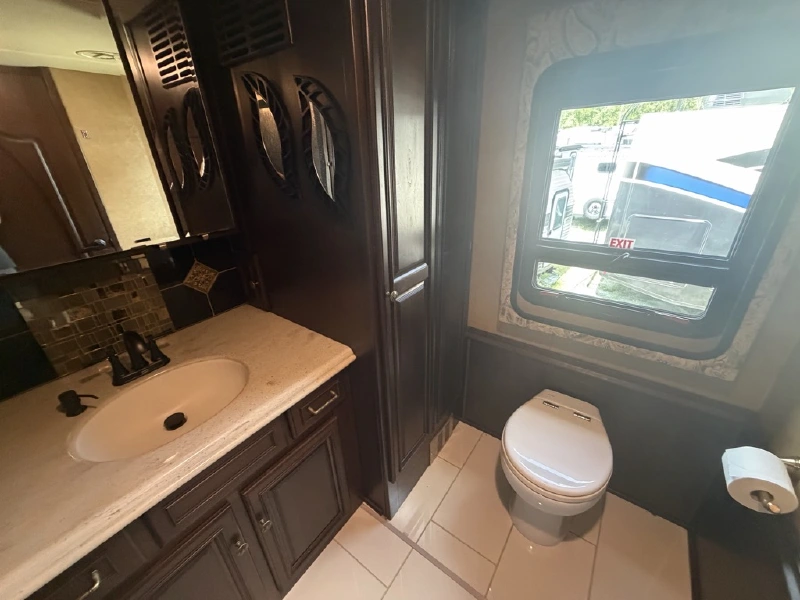2016 WINNEBAGO GRAND TOUR 42QL