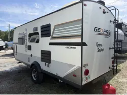 2020 FOREST RIVER ROCKWOOD 19FD
