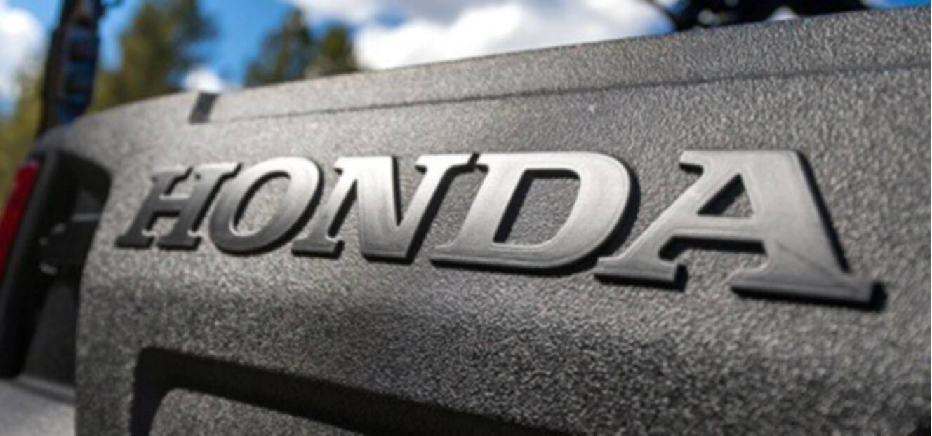 A photo of this 2016 Honda Pioneer 1000-5 Deluxe