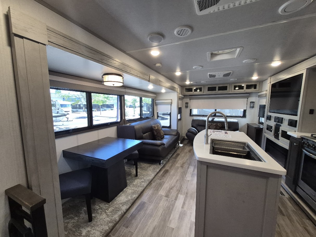 2022 Palomino COLUMBUS RIVER RANCH 392MB in eugene OR