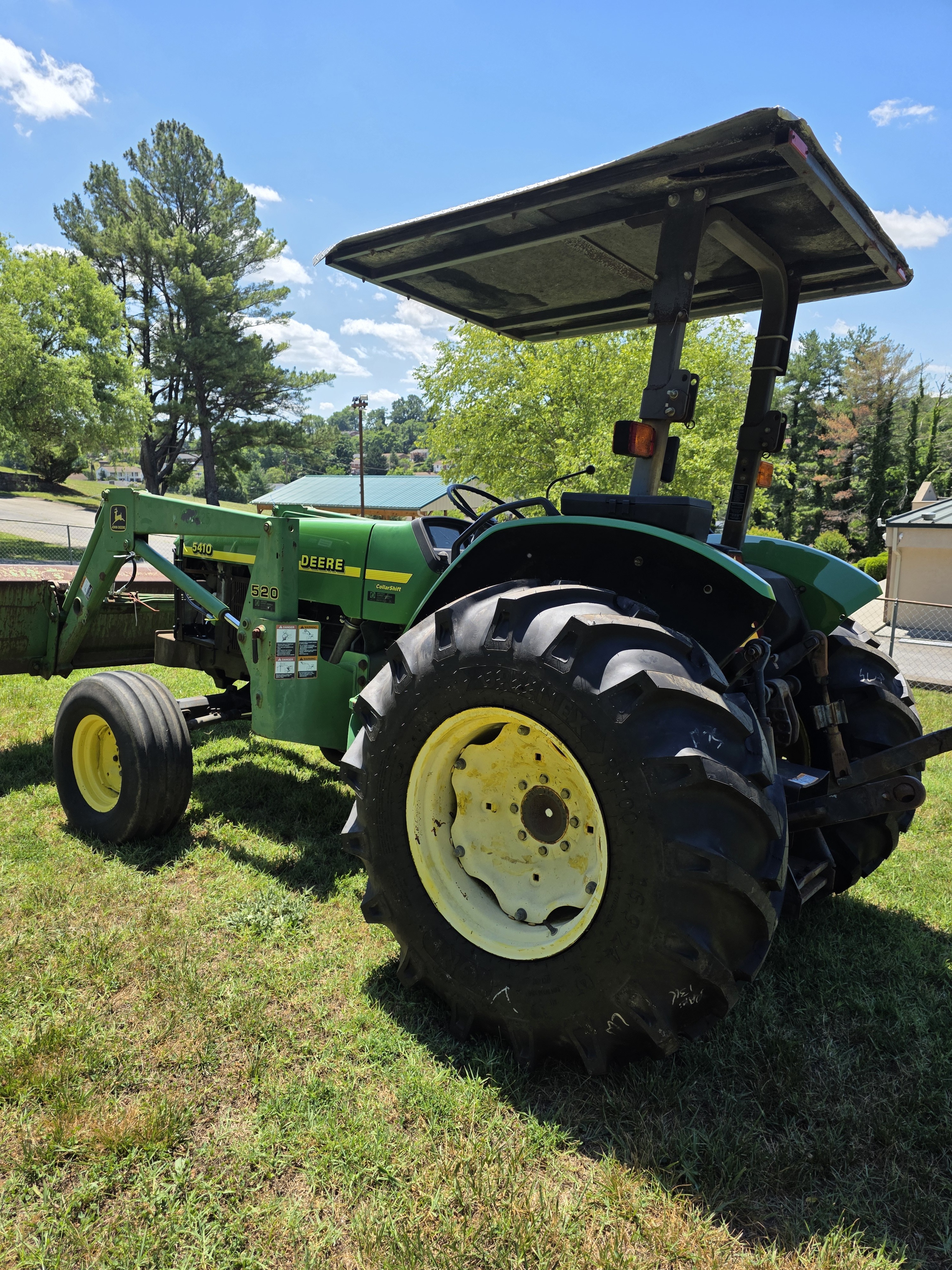 1998 JOHN DEERE 5410 in Louisville, KY