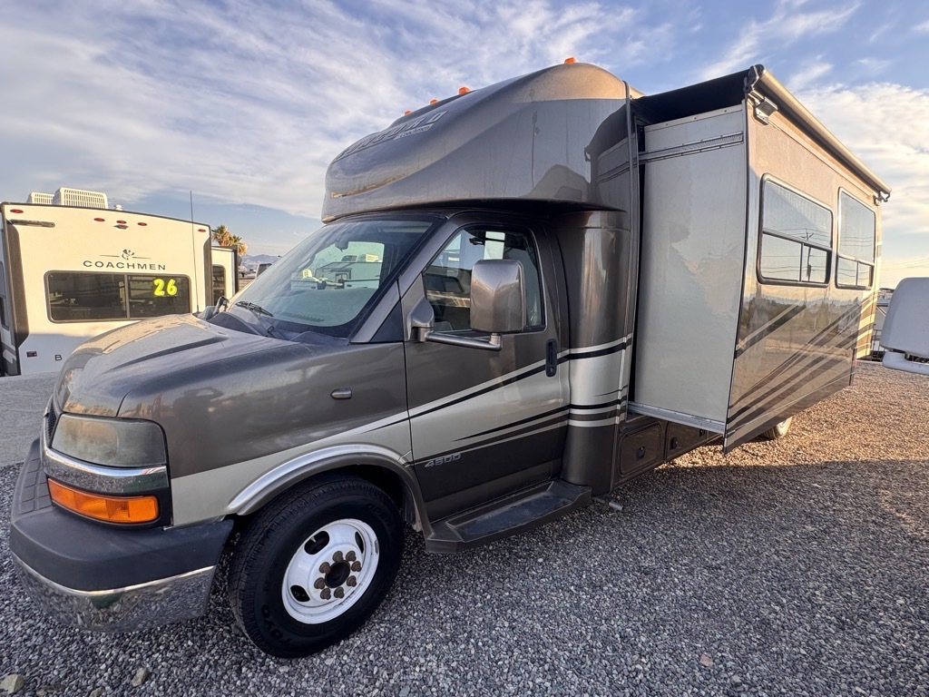 2012 Coachmen Concord  301SS in lake havasu city AZ