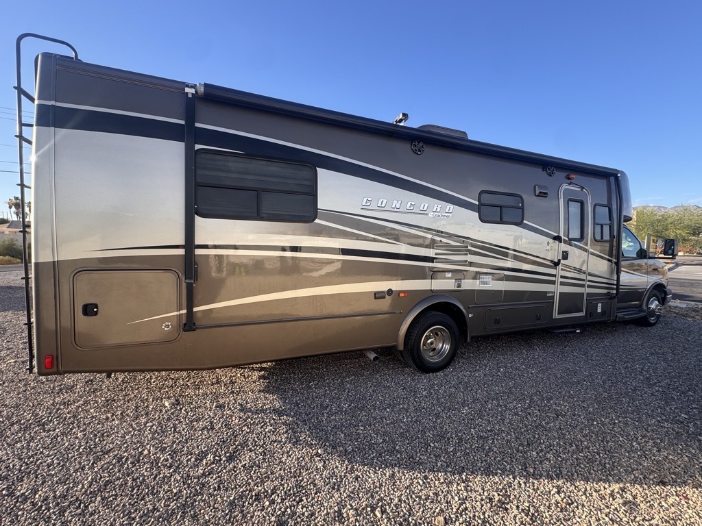 2012 Coachmen Concord  301SS in lake havasu city AZ