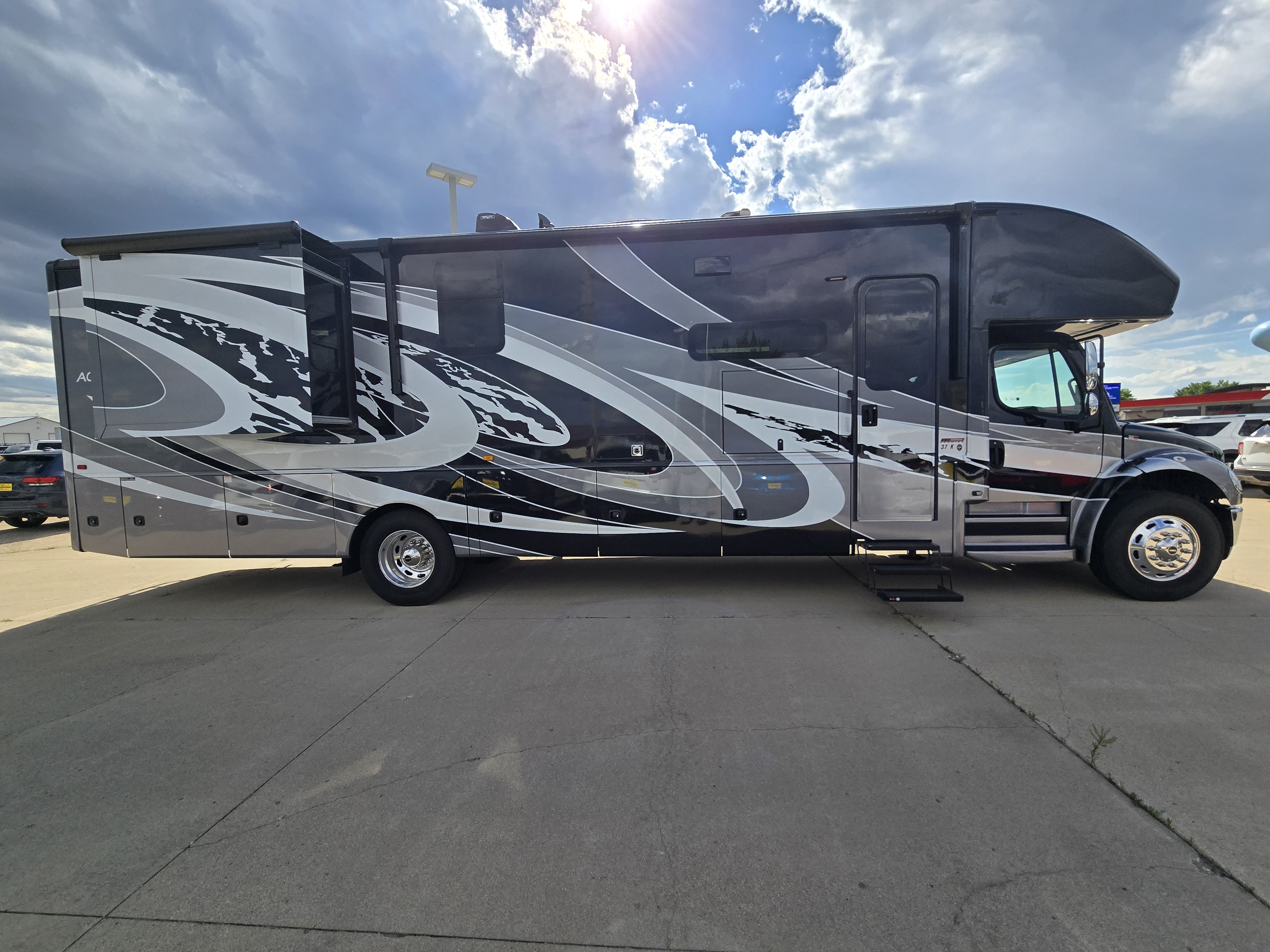 2021 Entegra Coach ACCOLADE 37K RV