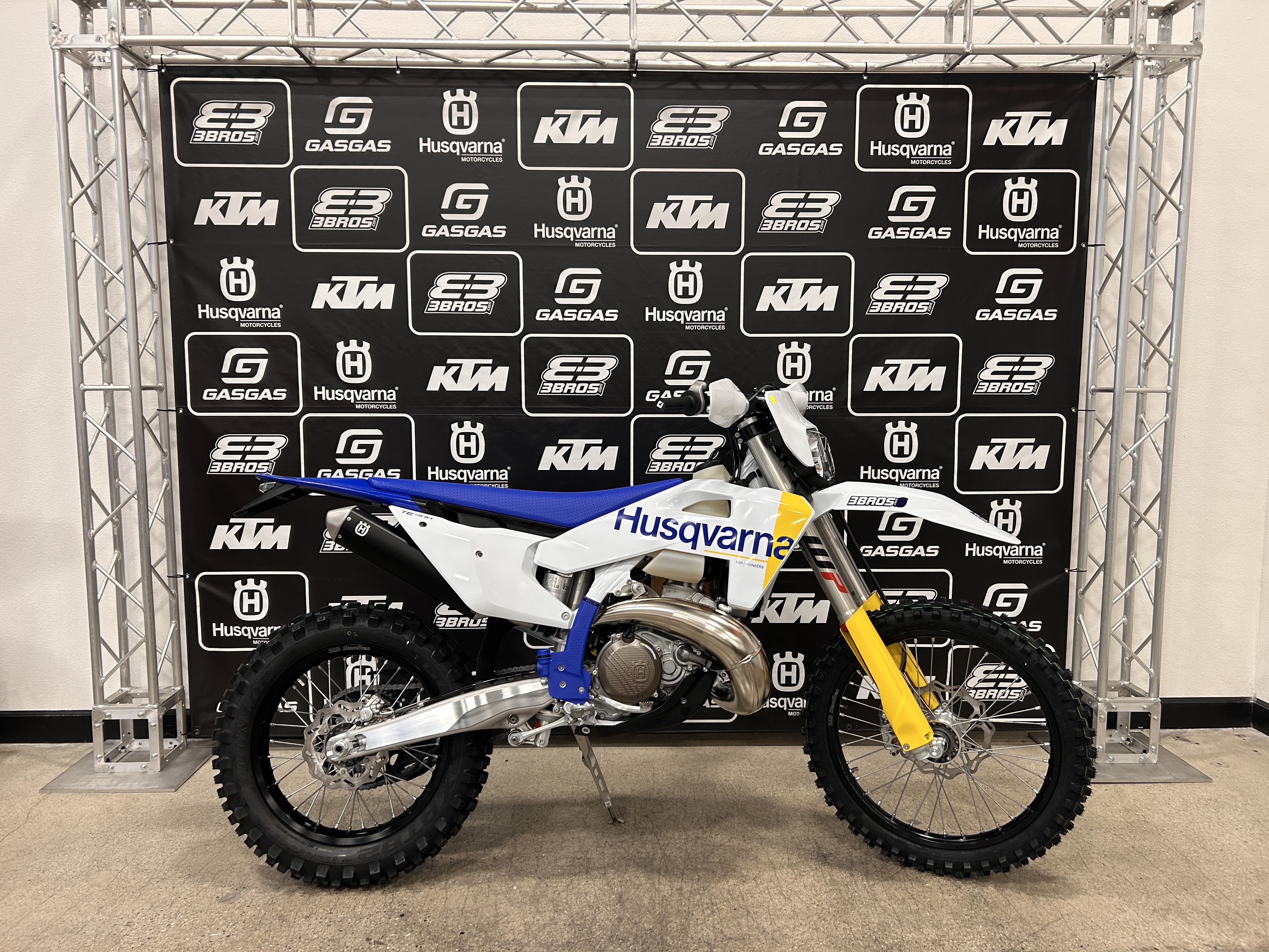 2027 Husqvarna TE 300 300 in Costa Mesa, CA