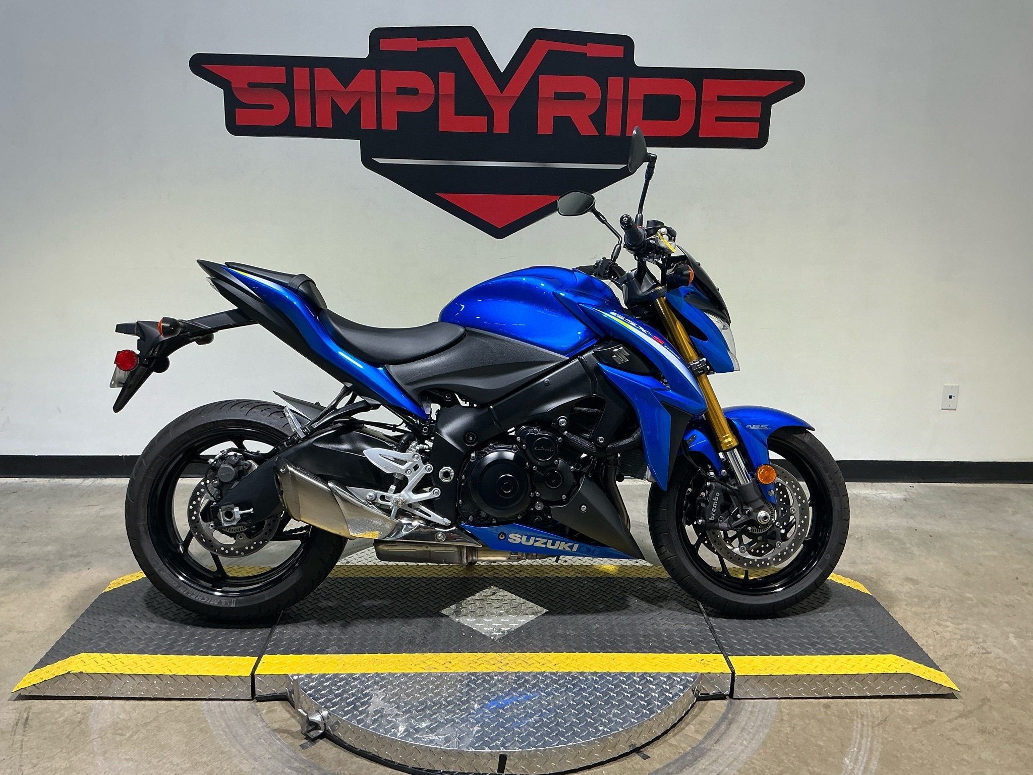 2016 Suzuki GSX-S1000 ABS 1000 ABS in Eden Prairie, MN