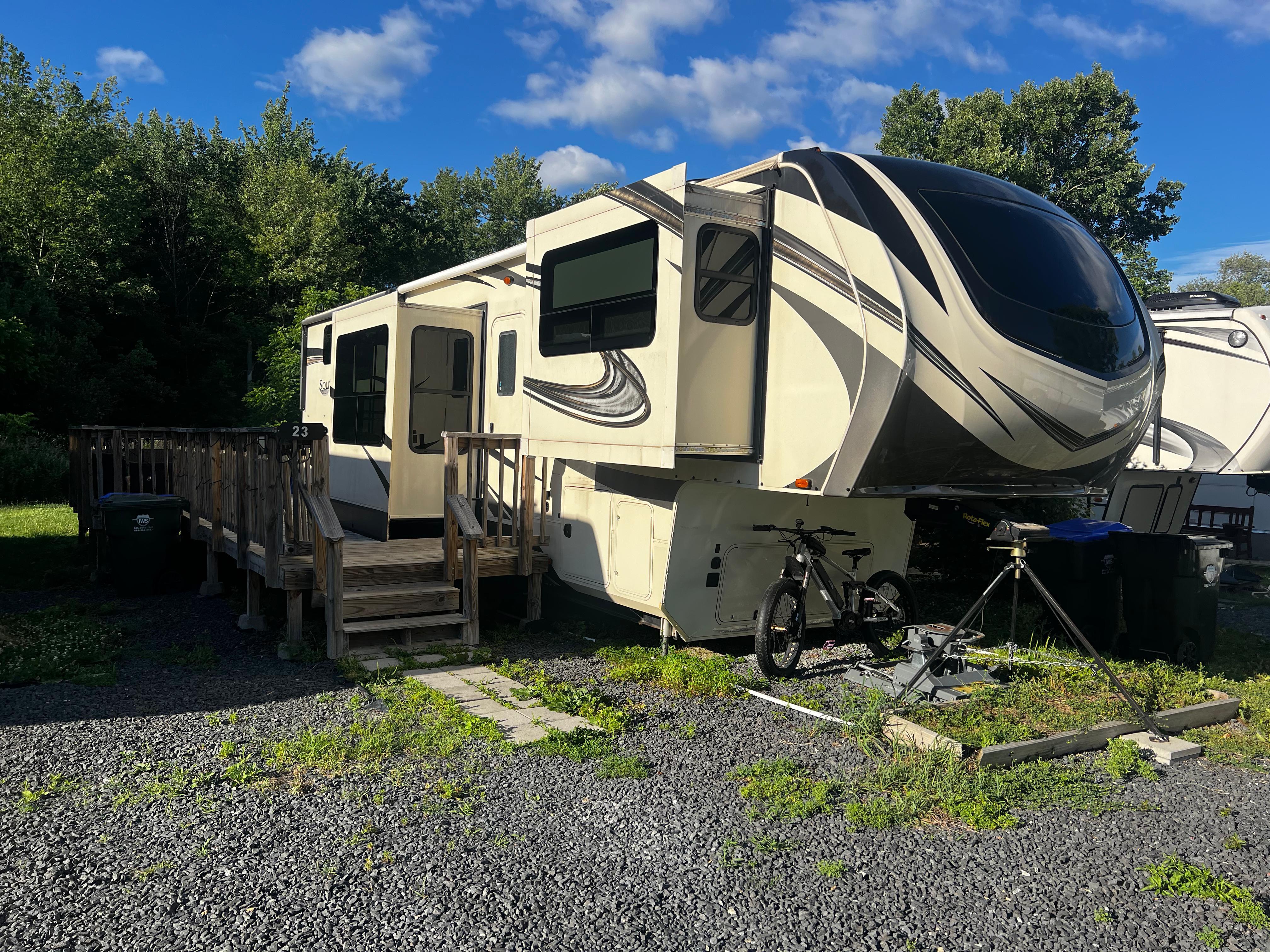 2020 Grand Design SOLITUDE 382WB RV