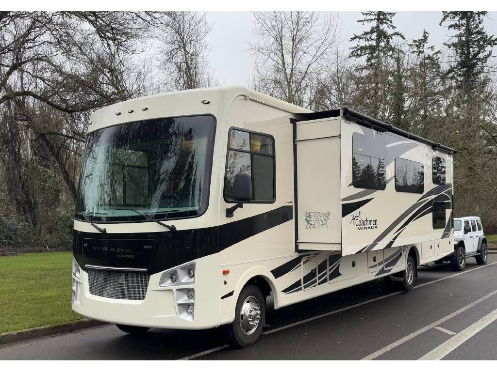 2021 Coachmen Mirada 35ES in banks OR