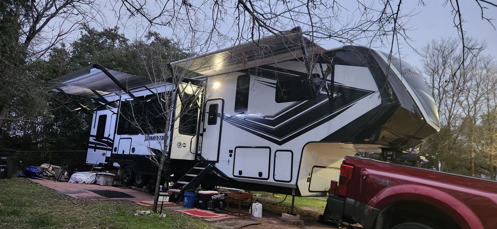 2022 Grand Design Momentum 397TH-R in buda TX