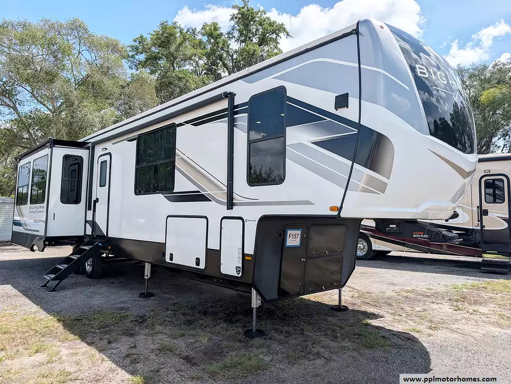 2023 Heartland Bighorn 3880MD in summerfield FL