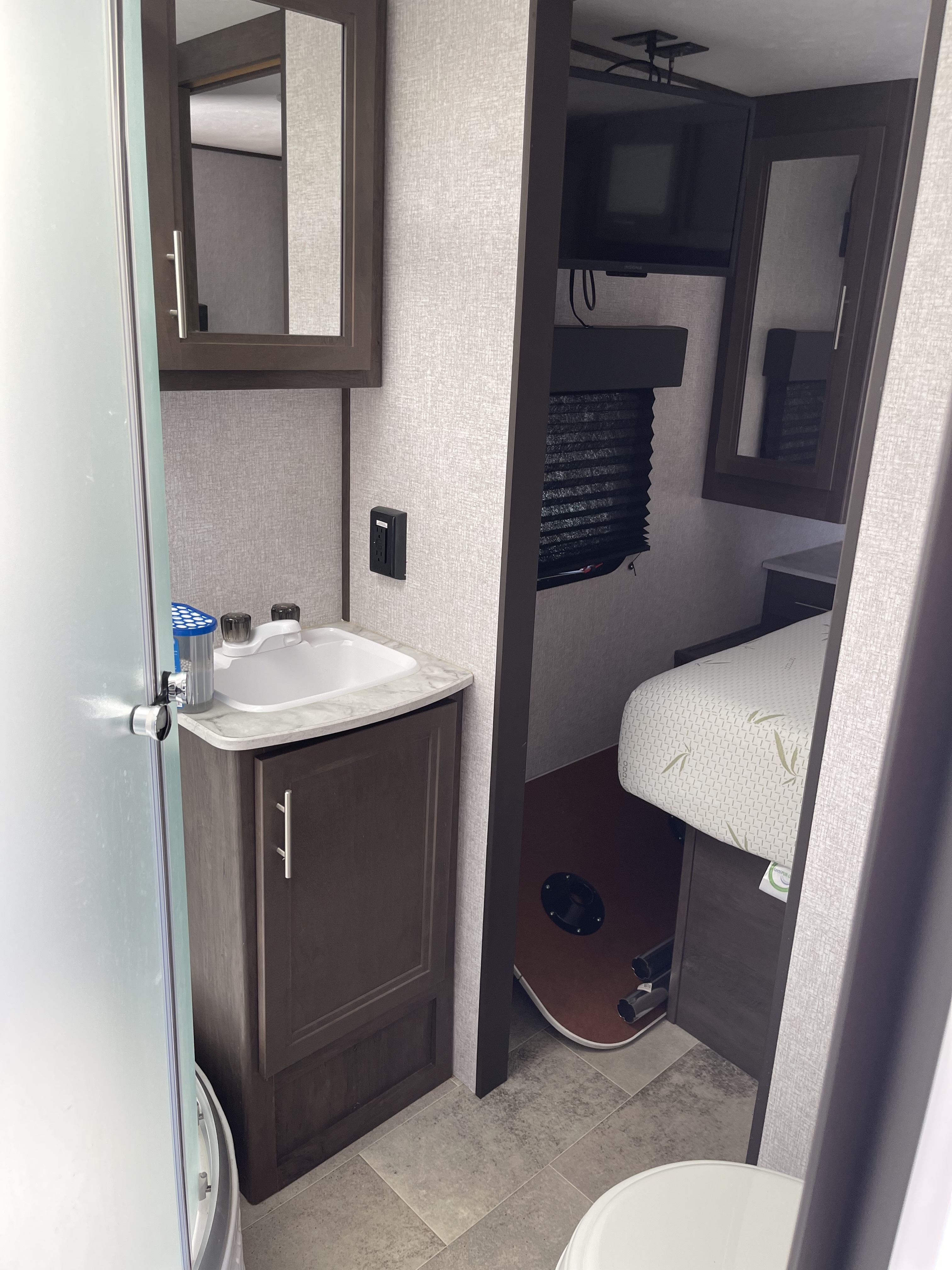 2021 Coleman LIGHT 2515RL in louisville KY