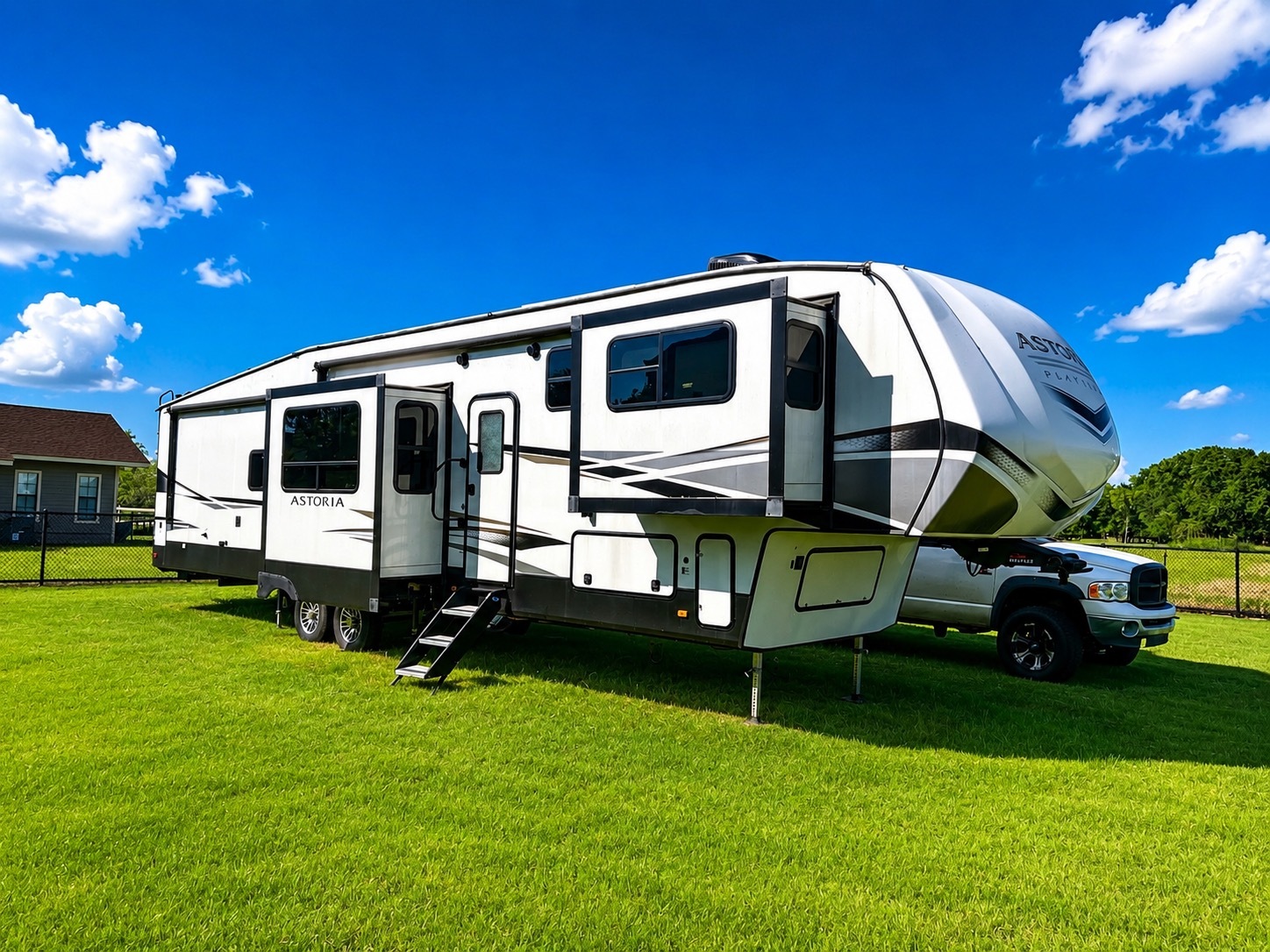 2022 Dutchmen ASTORIA FIFTH WHEEL PLATINUM 3803FLP RV