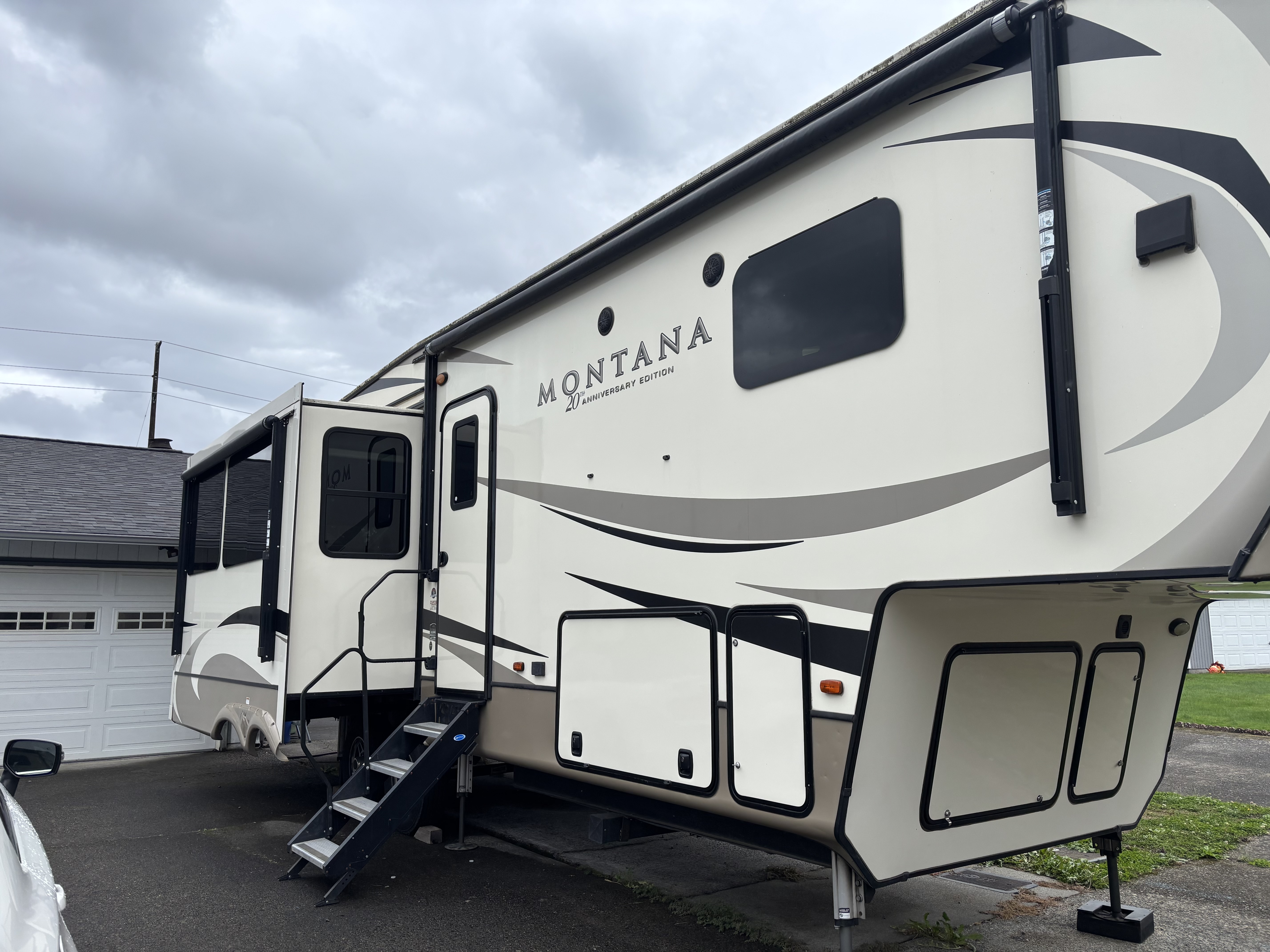 2019 Keystone MONTANA 3120RL in longview WA