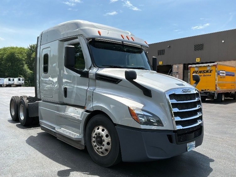 2020 FREIGHTLINER CASCADIA 126 in Burlington, NJ